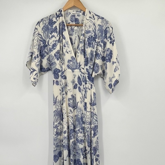 Reformation Winslow Lucerne Floral Blue White Rose Wrap Dress slit tie waist NWT - Picture 9 of 9